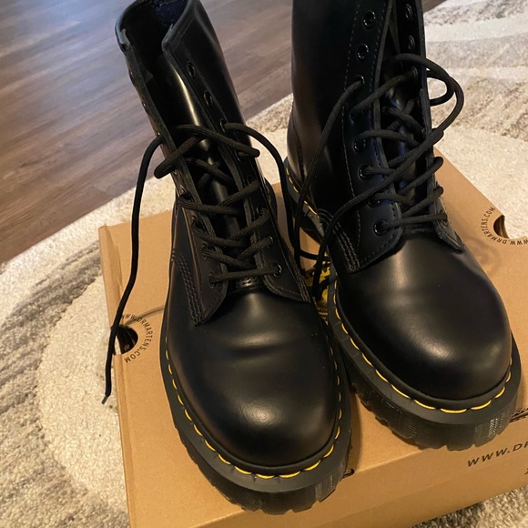 Dr Martens new in box 
Boots 
Black lace up 
Size 9 men’s 
Original price 172$ - Picture 4 of 10